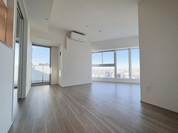 Brillia Tower 池袋 West リビングダイニング(約12.0帖)床暖房・エアコン設置 Brillia Tower 池袋 West リビングダイニング(約12.0帖)床暖房・エアコン設置