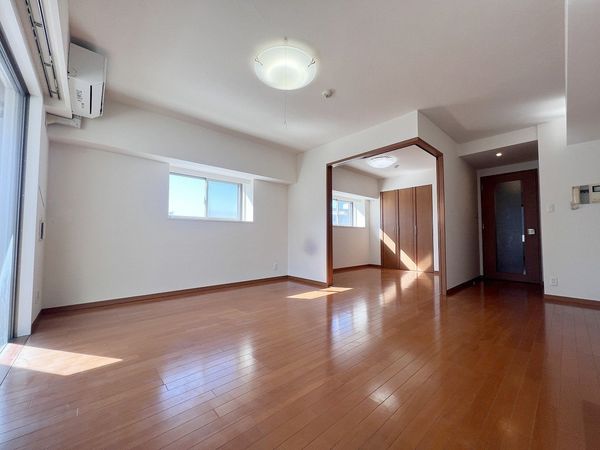 アリュージュ志木本町 南東・南西角住戸(約12.5帖のリビングダイニング) アリュージュ志木本町 南東・南西角住戸(約12.5帖のリビングダイニング)