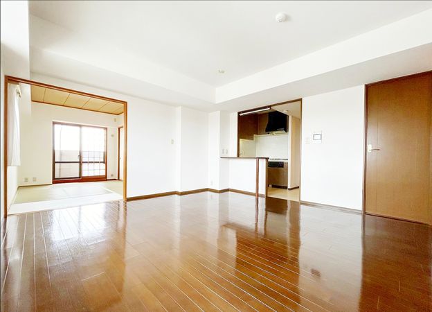 アルティフ・ガーデンズ川崎 約12帖のリビングダイニング アルティフ・ガーデンズ川崎 約12帖のリビングダイニング