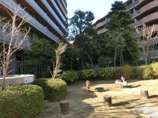 サウザンドシティ5番館 マンション敷地内 サウザンドシティ5番館 マンション敷地内