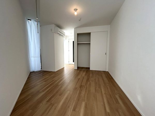 ラ・ルート大手町 洋室(約8.5帖) ラ・ルート大手町 洋室(約8.5帖)