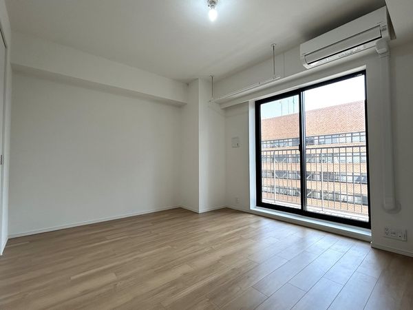 ラ・ルート大手町 洋室(約7.8帖) ラ・ルート大手町 洋室(約7.8帖)