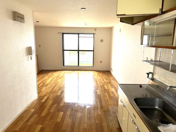 鈴が峰第2住宅18号棟 リビング・居室 鈴が峰第2住宅18号棟 リビング・居室