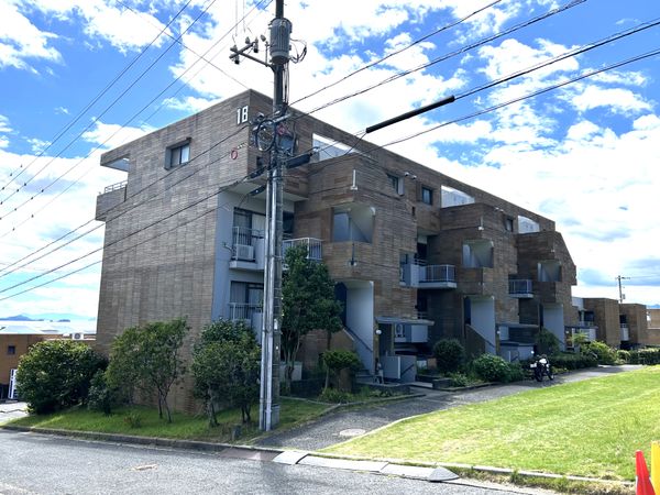 鈴が峰第2住宅18号棟 外観 鈴が峰第2住宅18号棟 外観