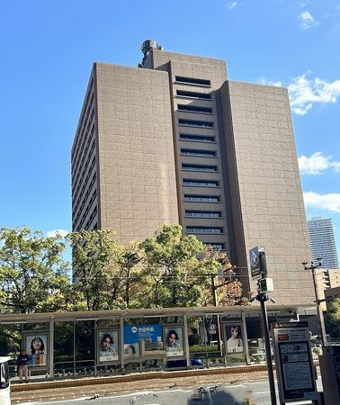 ラ・ルート大手町 広島市役所(約220m) ラ・ルート大手町 広島市役所(約220m)