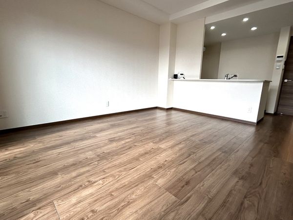 ロイヤルガーデンシティ桑田町 リビング ロイヤルガーデンシティ桑田町 リビング