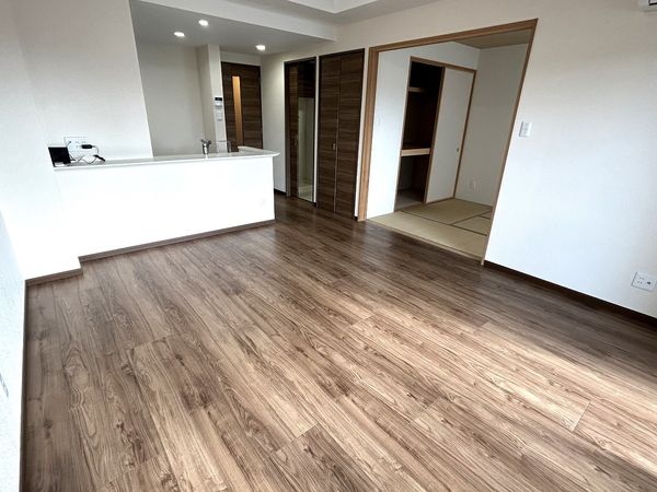 ロイヤルガーデンシティ桑田町 リビング ロイヤルガーデンシティ桑田町 リビング