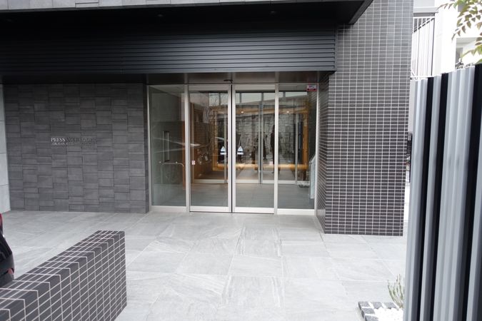 プレサンスロジェ岡山駅元町 エントランス プレサンスロジェ岡山駅元町 エントランス