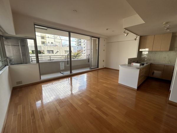 フォレストビュータワー鹿田町弐番館 リビング フォレストビュータワー鹿田町弐番館 リビング