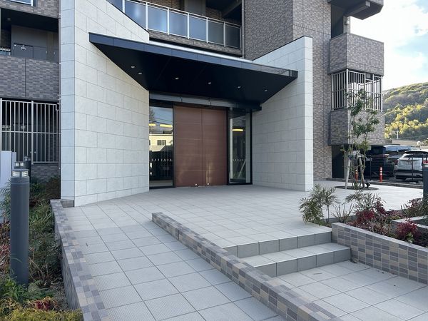 ロイヤルガーデン京山 エントランス ロイヤルガーデン京山 エントランス