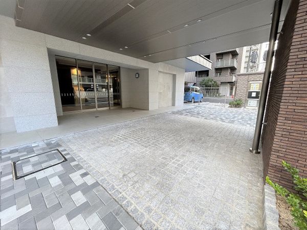 ロイヤルガーデンシティ桑田町弐番館 エントランス ロイヤルガーデンシティ桑田町弐番館 エントランス