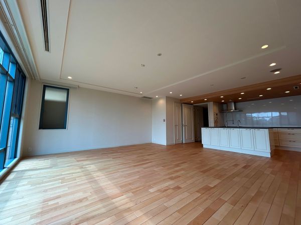 オーキッドコート渓西館 リビング オーキッドコート渓西館 リビング