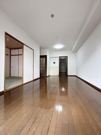 エルシー美賀多台5番館 リビング約10.4帖 エルシー美賀多台5番館 リビング約10.4帖