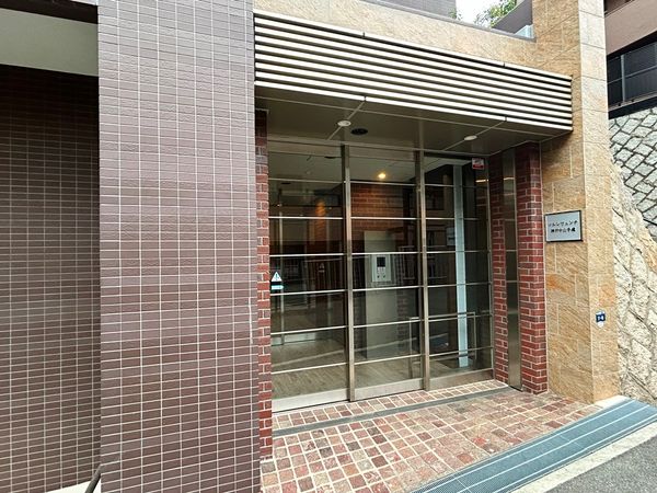 ソルレヴェンテ神戸中山手通 エントランス ソルレヴェンテ神戸中山手通 エントランス