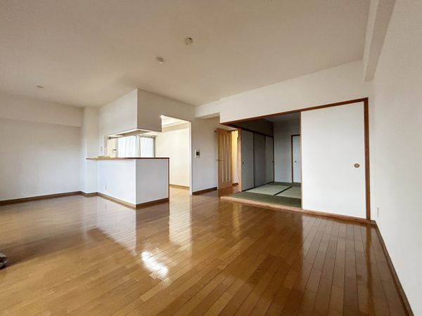 アースシティ西神南弐番館 リビング/居室 アースシティ西神南弐番館 リビング/居室