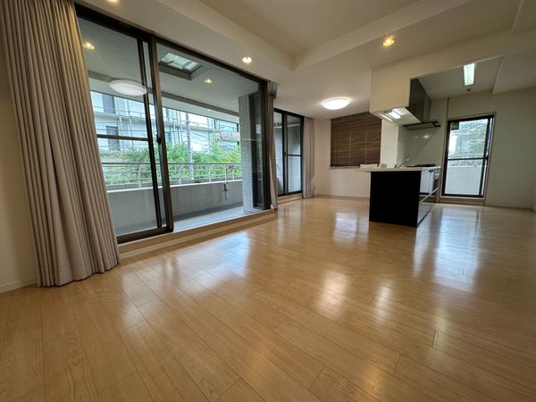 グランクール河原町二条 リビング グランクール河原町二条 リビング