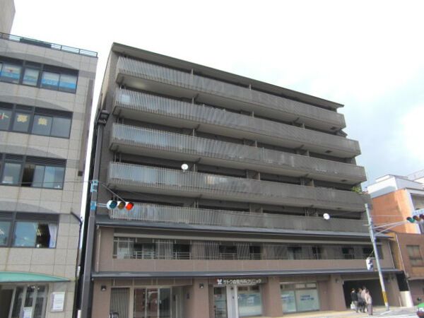 アバンエスパス鴨川 建物外観 アバンエスパス鴨川 建物外観