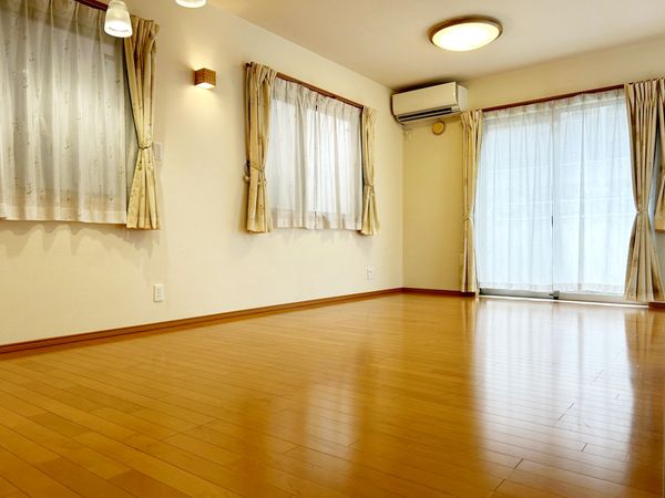 谷津一丁目戸建 リビングダイニング (照明器具・カーテンは性能保証除外) 谷津一丁目戸建 リビングダイニング (照明器具・カーテンは性能保証除外)