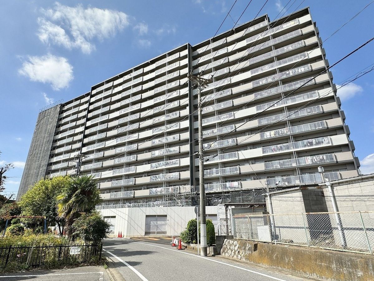 津田沼ハイライズ 外観 ※大規模修繕工事中です 津田沼ハイライズ 外観 ※大規模修繕工事中です