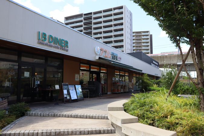 パークシティ柏の葉キャンパスサウスマークタワー アコレ柏の葉キャンパス駅前店(約110m) パークシティ柏の葉キャンパスサウスマークタワー アコレ柏の葉キャンパス駅前店(約110m)