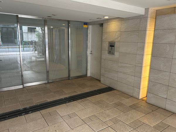 オープンレジデンシア南青山ウエストテラス エントランス オープンレジデンシア南青山ウエストテラス エントランス