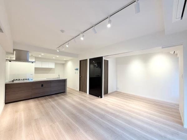 ルネサンス赤坂プレミアムコート リビング/居室約15.7帖 ルネサンス赤坂プレミアムコート リビング/居室約15.7帖