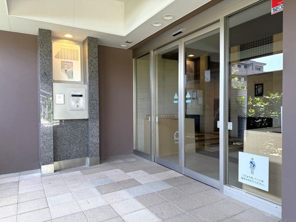 プラウド新浦安 エントランス プラウド新浦安 エントランス