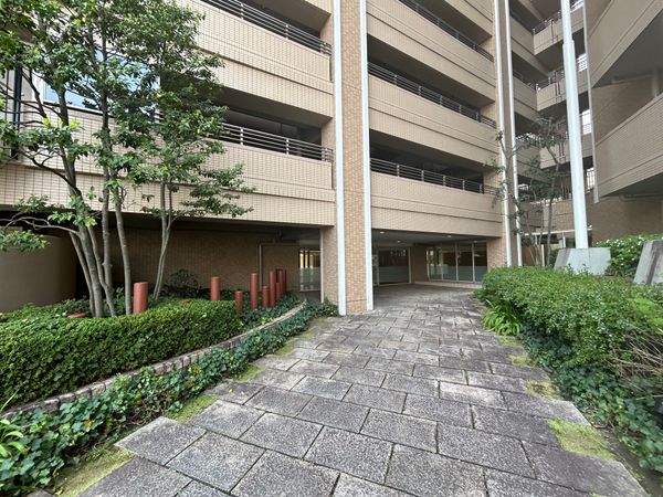 ロイヤルヴィーゼ四谷通 エントランス ロイヤルヴィーゼ四谷通 エントランス