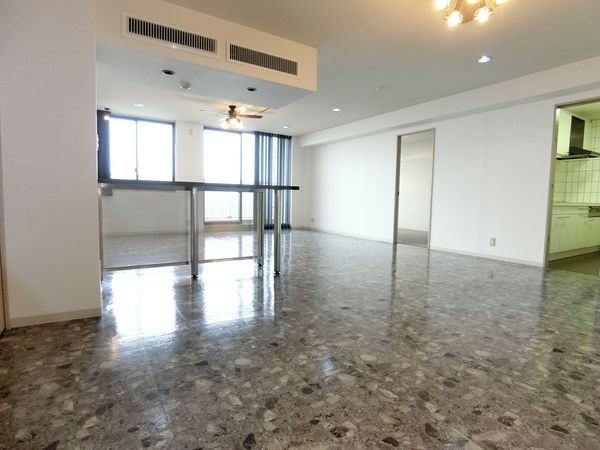 ザ・シーン城北アストロタワー リビング(2023年9月撮影) ザ・シーン城北アストロタワー リビング(2023年9月撮影)