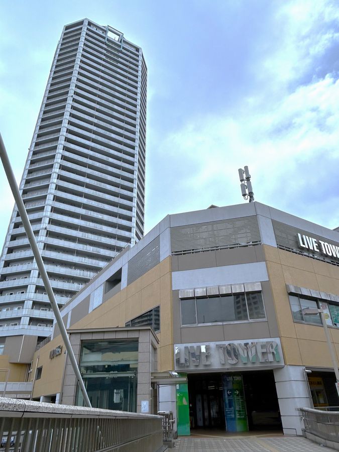 ライブタワー武蔵浦和 建物外観:ペデストリアンデッキ直結、LIVE TOWRS ライブタワー武蔵浦和 建物外観:ペデストリアンデッキ直結、LIVE TOWRS