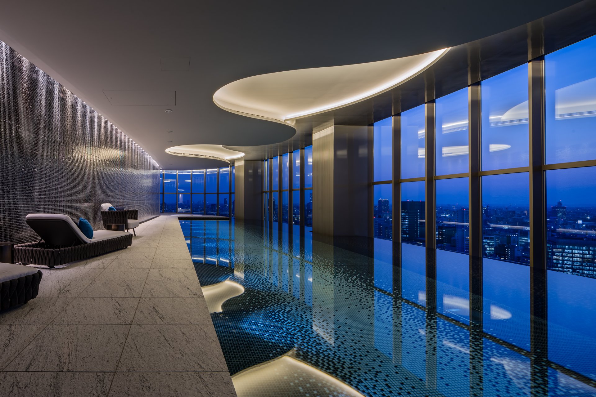 PARK COURT AOYAMA THE TOWER 青山ザ・タワー Park Court Aoyama The Tower - Luxury Apartment for Rent in