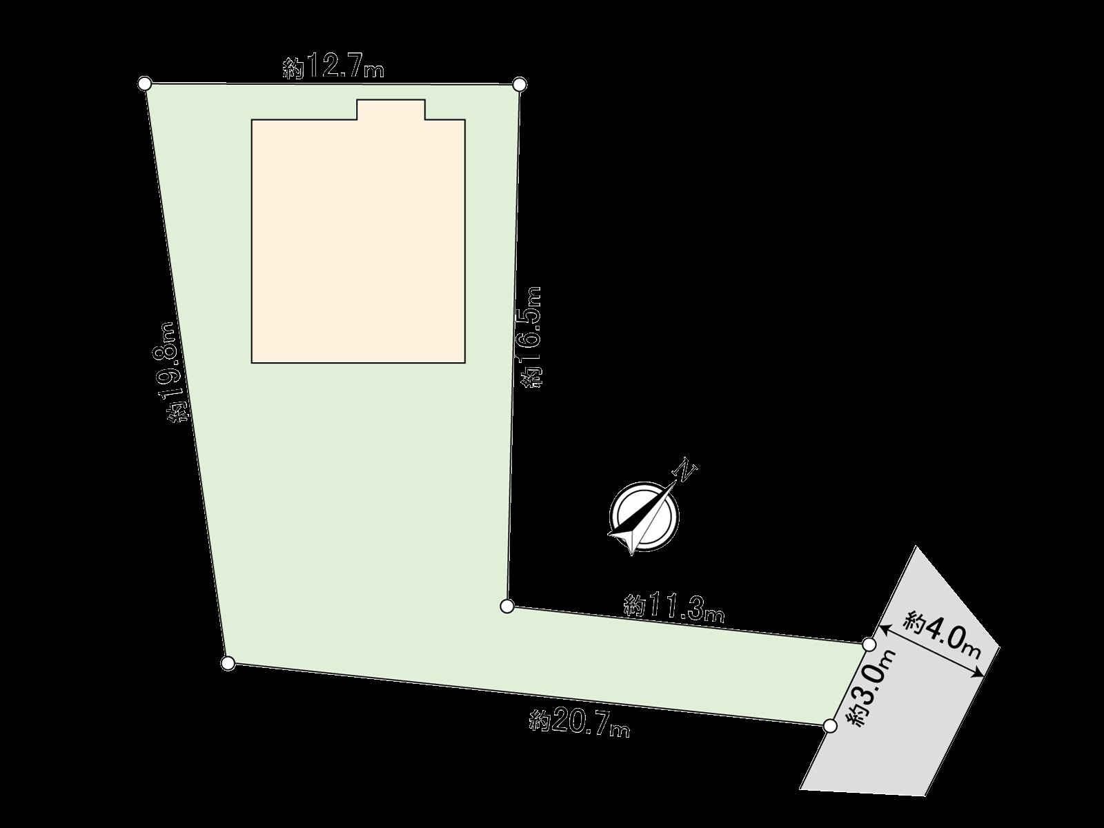 A certain 260 square meters (about 78.65 tsubo) of space sites. It is gets plenty of sunlight in extensive garden. The Northwest side adjoining land has an open feeling because of Green Space.