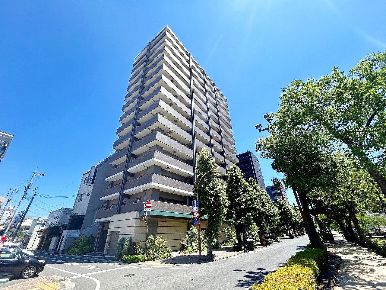 是頂樓的採光房2LDK。