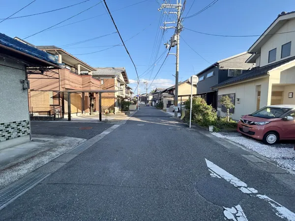 南西側前面道路幅員：約6.3ｍ