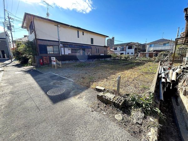 守山市吉身1丁目 前面道路含む外観