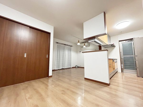 大津市唐崎4丁目 リビング 大津市唐崎4丁目 リビング