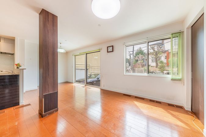 大津市朝日が丘1丁目 リビング