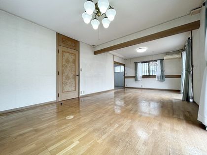 大石東5丁目 戸建 リビング
