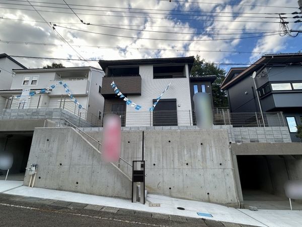 南郷上山町 1号棟 外観 南郷上山町 1号棟 外観