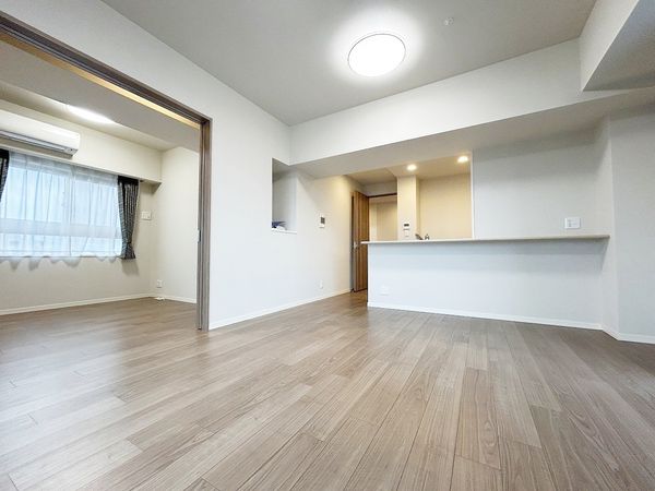 フェミネンス大津石山駅前 リビング フェミネンス大津石山駅前 リビング