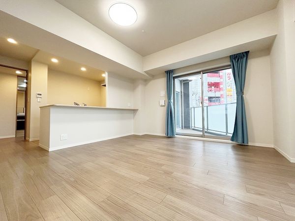 フェミネンス大津石山駅前 リビング フェミネンス大津石山駅前 リビング