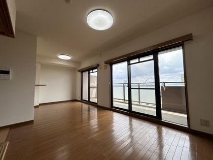 シャルマンコーポ大津のぞみが丘 リビング