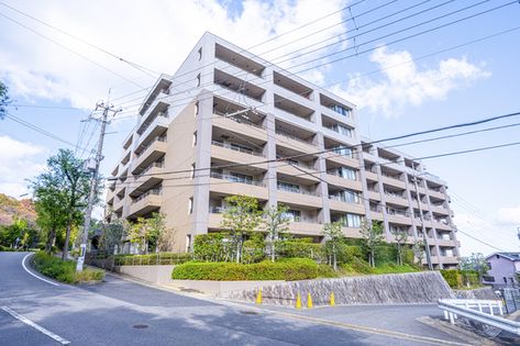 シャリエ大津皇子が丘 外観