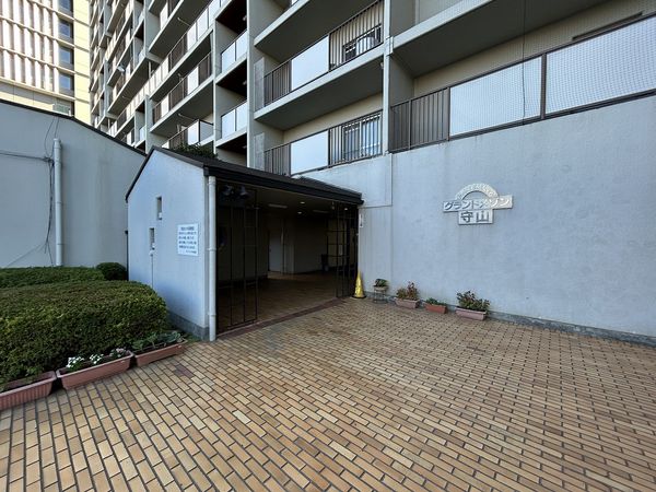 グランドメゾン守山 エントランス グランドメゾン守山 エントランス