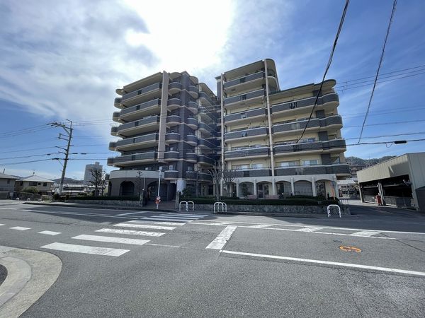 ロータリーマンション大津京アンダント 外観