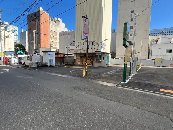 北側の接道から撮影