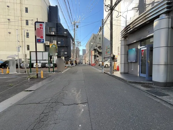 北側接道を撮影