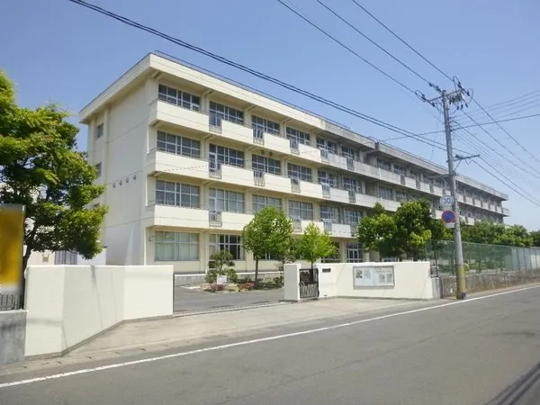 徒歩9分。