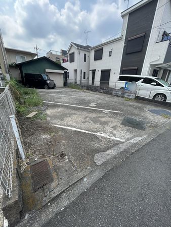 大和市中央林間1丁目 古家付土地 前面道路含む外観 大和市中央林間1丁目 古家付土地 前面道路含む外観