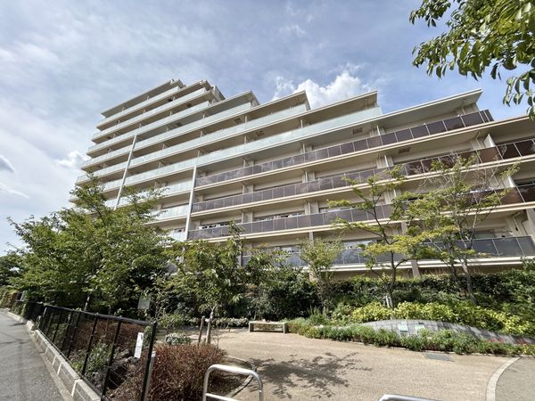 プレミスト東林間さくら通り 外観